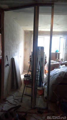 демонтаж гипсовой  перегородки 2-х комнатной квартире 48 м