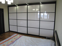 Встроенный шкаф купе для спальной комнаты Белый глянец № 4884