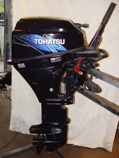 Купить 4 тактный лодочный тохатсу. Мотор Tohatsu 30 4-х тактный. Тохатсу моторы 4х. Tohatsu четырехтактный Лодочный мотор 20 л.с. Tohatsu 15 4 такта.