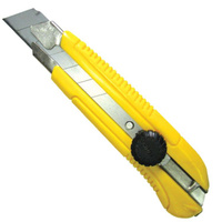BIBER 50121 нож строительный усиленный лезвие 25мм